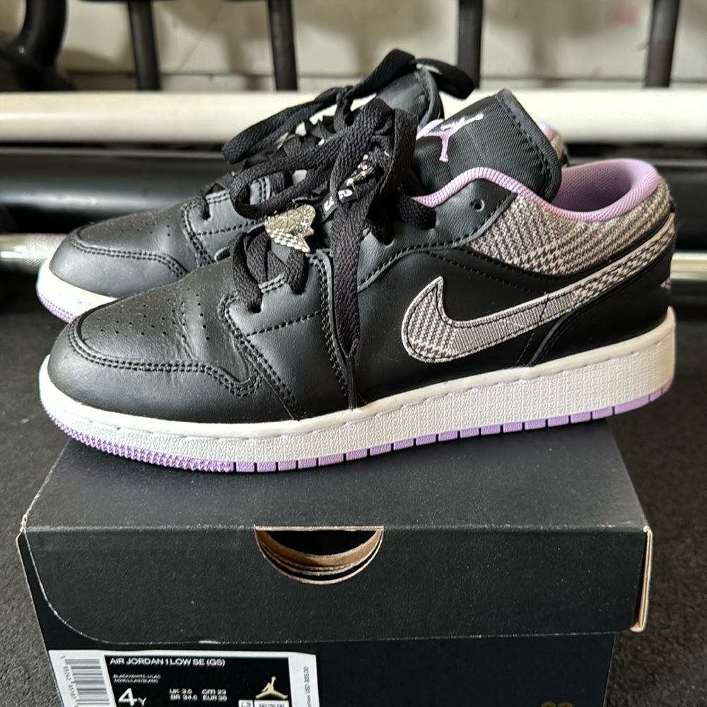 Air Jordan 1 Low SE (GS)
